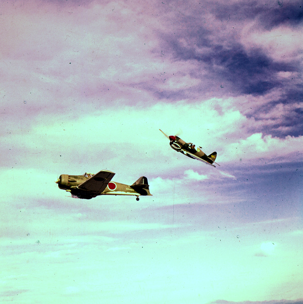  Curtiss P-40E  N1207V