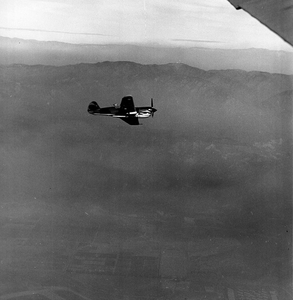  Curtiss P-40E  N1207V