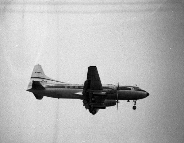 Mohawk Convair 240-0  N1016C