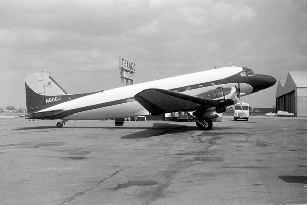  Douglas DC-3/RD-4-6  N800J