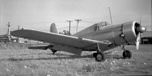  Vultee BT-13 Trainer N69___