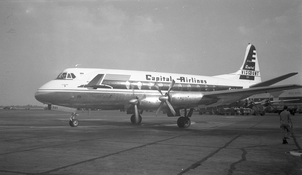 Capital Airlines Vickers Viscount 745 Turboprop Airliner N7402