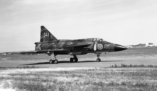 Swedish AF SAAB AJ-37 Viggen 37010