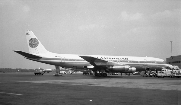 Pan American Douglas DC-8-32  N8148A