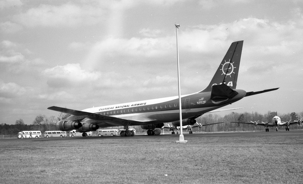ONA Douglas DC-8-55F  N852F