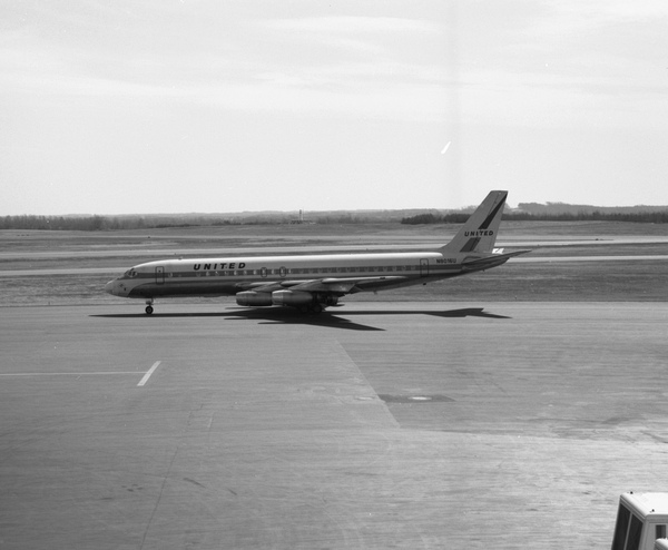 United Douglas DC-8-21  N8016U