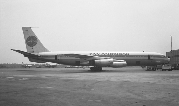 Pan American Boeing 707-331  N702PA