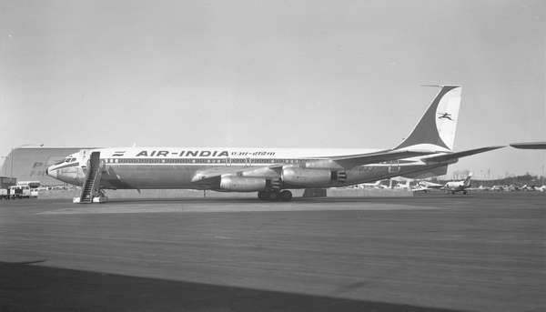 Air India Boeing 707-437  VT-DJJ