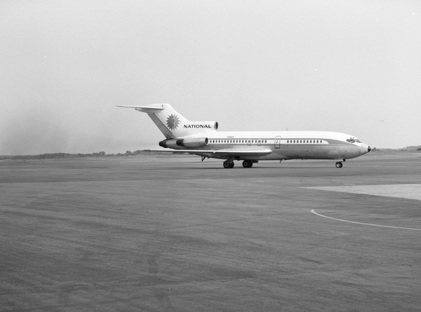 National Boeing 727-35  N4610