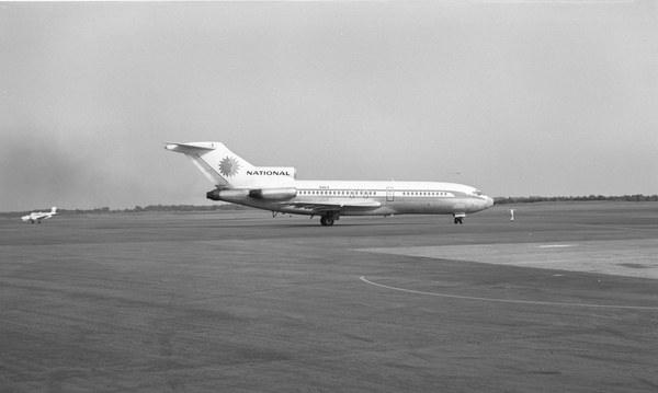 National Boeing 727-35  N4610