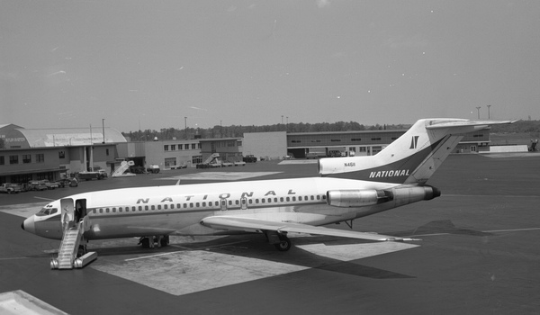 National Boeing 727-35  N4611