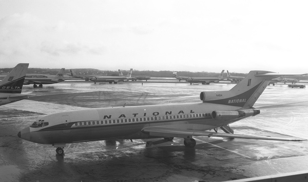 National Boeing 727-35  N4614