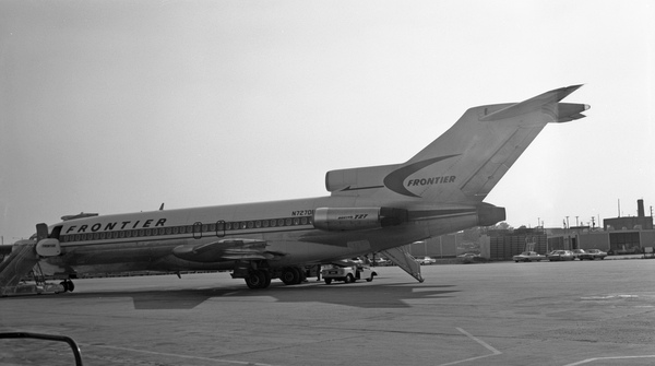 Frontier Airlines Boeing 727-191  N7270F