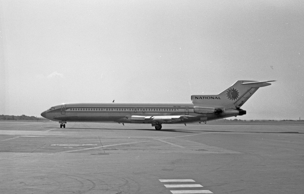 National Boeing 727-235  N4752