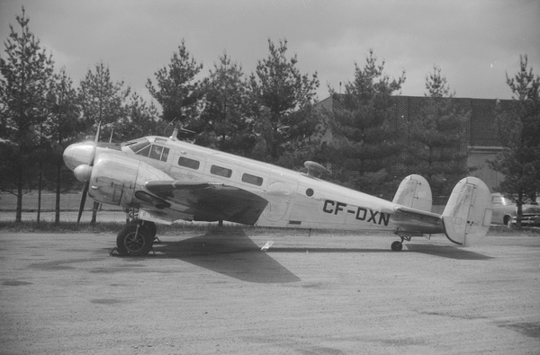  Beechcraft AT-11 Kansan CF-DXN