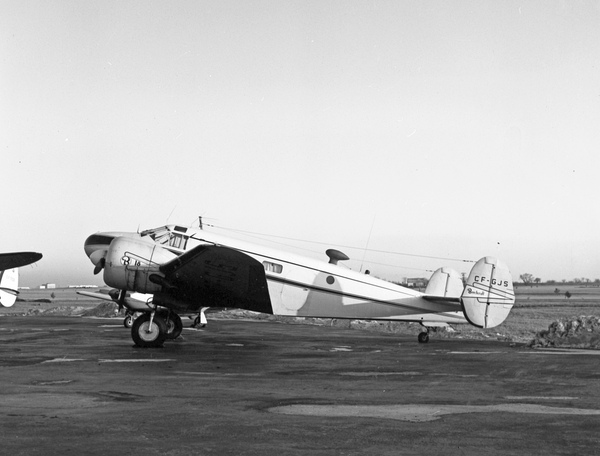  Beechcraft AT-11 Kansan CF-GJS