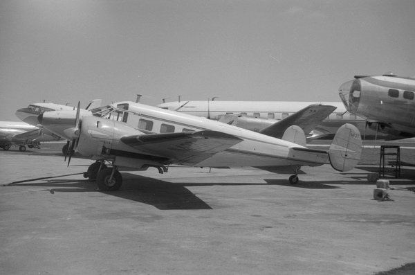  Beechcraft E18S Twin Beech N43T