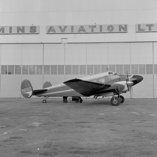  Beechcraft E18S Twin Beech N89D