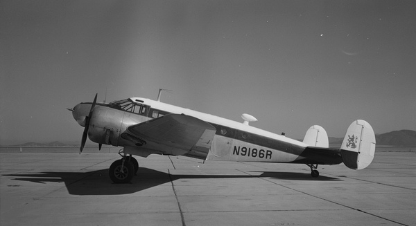  Beechcraft C18S Twin Beech N9186R