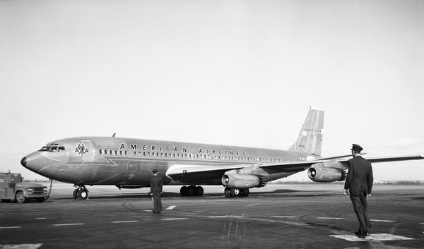 American Airlines Boeing 707-123B  N7511A