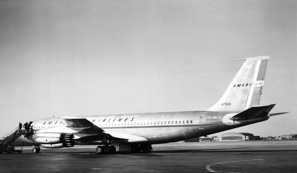 American Airlines Boeing 707-123B  N7511A