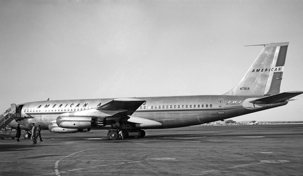 American Airlines Boeing 707-123B  N7511A