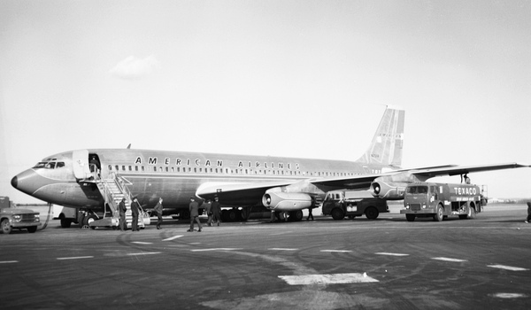 American Airlines Boeing 707-123B  N7511A