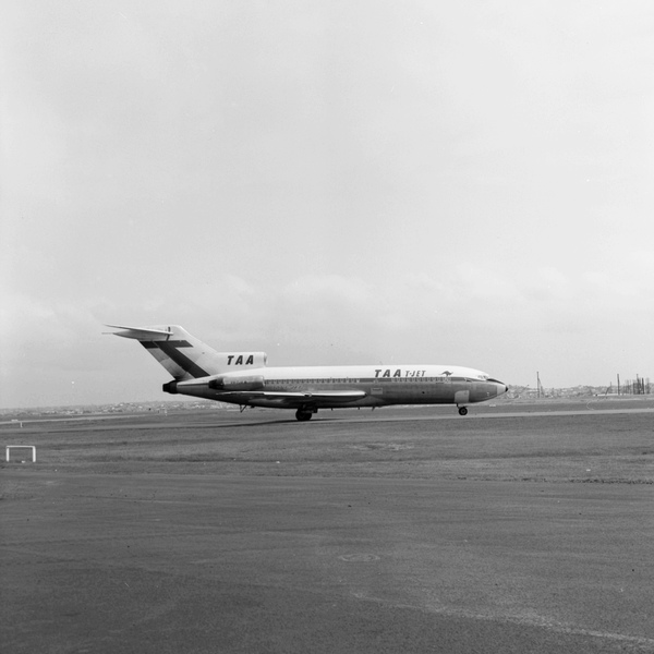 TRANS AUSTRALIA A.L. Boeing 727-76  VH-TJA
