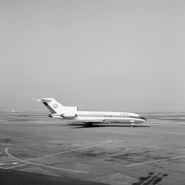 A.N.A. Boeing 727-81  JA8301