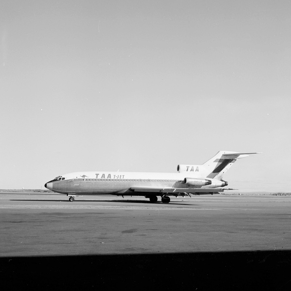 TRANS AUSTRALIA Boeing 727-76  VH-TJB