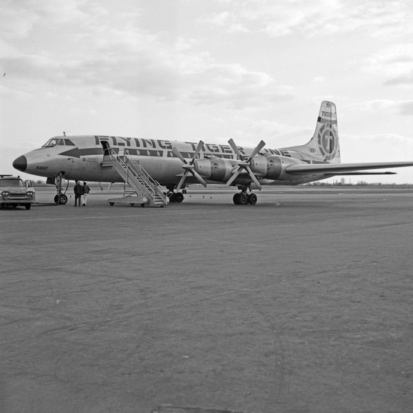 F.T.L. CANADAIR CL-44  N451T