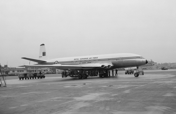 RCAF De Havilland  DH-106 Comet 1A 5302