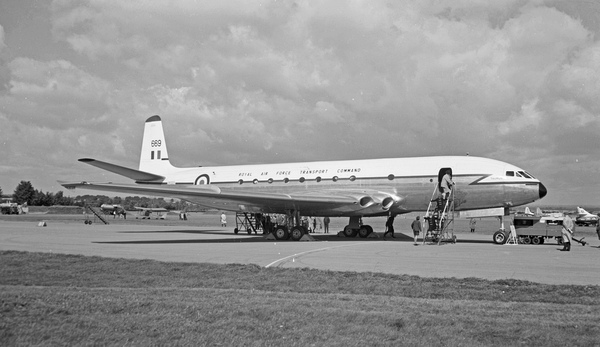 RAF De Havilland  DH-106 Comet T2 XK-669