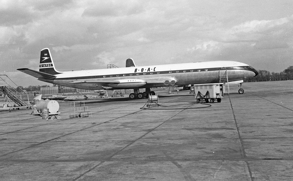 BOAC De Havilland  DH-106 Comet 4 G-APDC