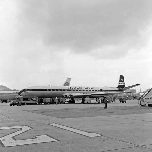 MALAYSIAN De Havilland  DH-106 Comet 4 G-APDL