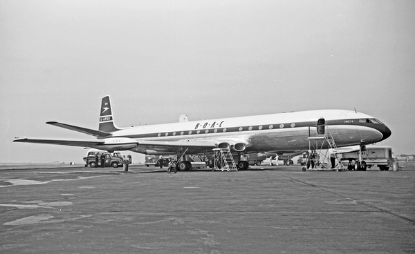 BOAC De Havilland  DH-106 Comet 4 G-ARDO