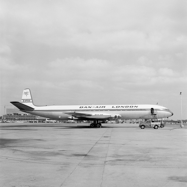 DAN AIR De Havilland  DH-106 Comet 4 G-ARDO