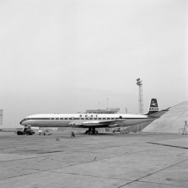 BOAC De Havilland  DH-106 Comet 4 G-APDC