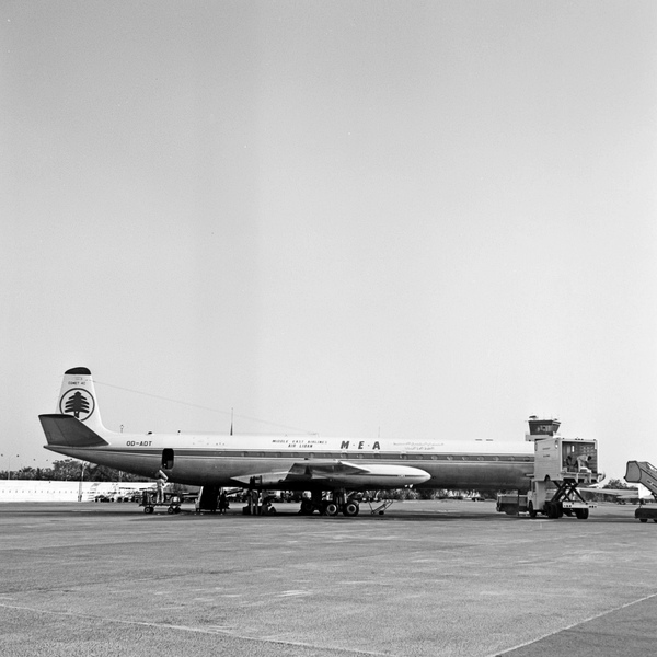 MEA-AIR LIBAN De Havilland  DH-106 Comet 4C OD-ADT