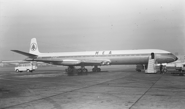 M.E.A. De Havilland  DH-106 Comet 4C 9K-ACE