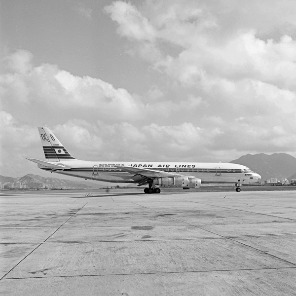 J.A.L. Douglas DC-8-53  JA8009