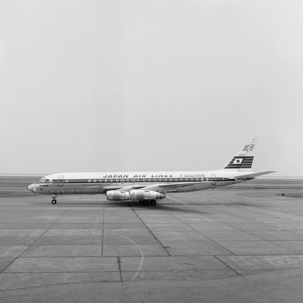 J.A.L. Douglas DC-8-53  JA8009