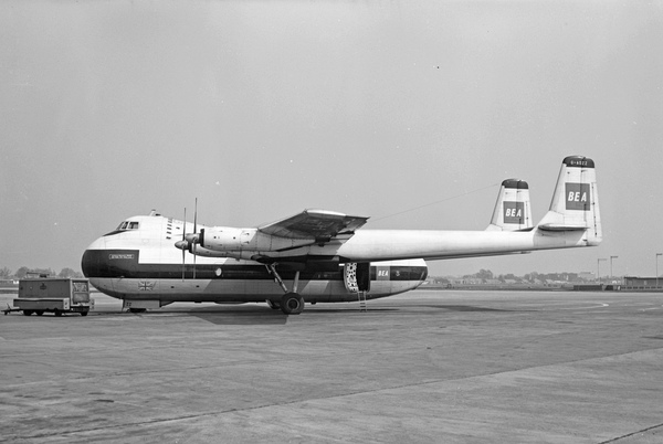 B.E.A. Armstrong Whitworth AW-650 Argosy 101 G-AOZZ