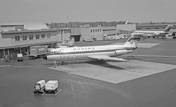 Mohawk British Aircraft Corp (BAC) BAC 1-11  N1129J