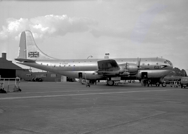 BOAC Boeing 377 Stratocruiser G-AKGH