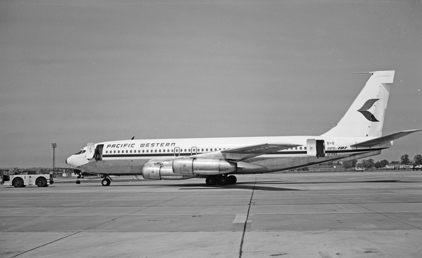 PACIFIC WESTERN Boeing 707-138  CF-PWV