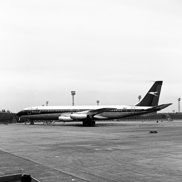 BOAC Boeing 707-436  G-APFH