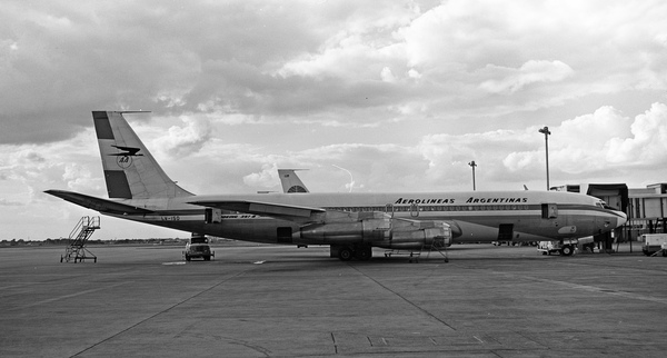 AEROLINEAS ARGENTINAS Boeing 707-387B  LV-ISD
