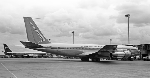 S.A.A. Boeing 707-344C  ZS-SAN
