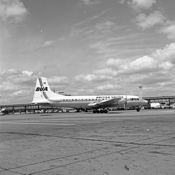 BRITISH United Air Lines - UAL Bristol -305 Britannia G-ANCE